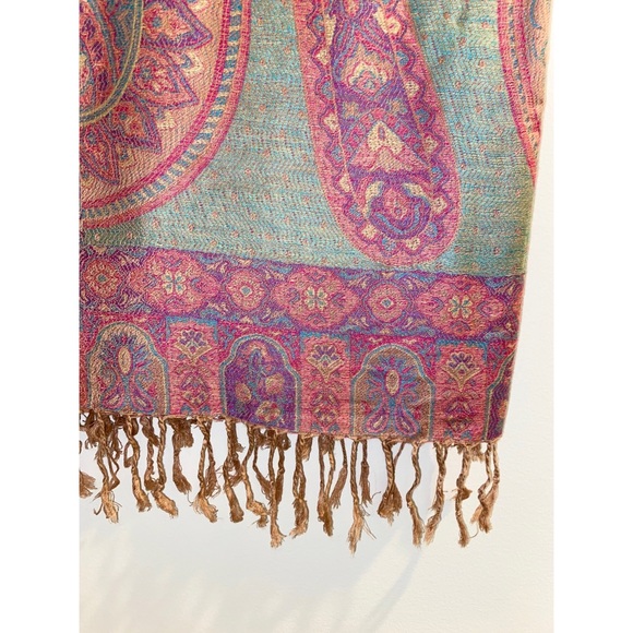 Scarf - Picture 3 of 5